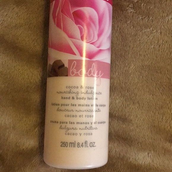 Avon Naturals Cocoa and Rose Hand and Body Lotion - Picture 2 of 5